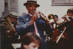 1983-01